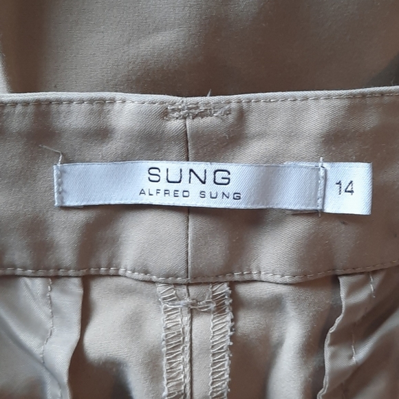 Alfred Sung beige cropped pants - Picture 5 of 5